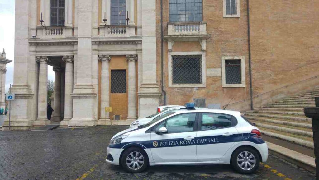 Polizia Roma Capitale, piazza del Campidoglio a Roma