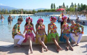 Ballerini alla piscina MagicSplash di Valmontone