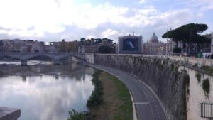 Lungotevere Castello, Basilica di San Pietro