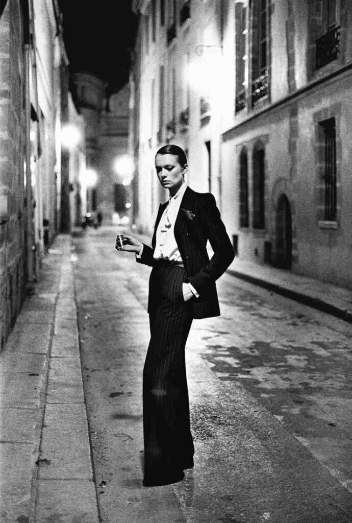 Helmut Newton. Rue Aubriot, Yves Saint Laurent, French Vogue. Paris, 1975 © Helmut Newton Foundation-min