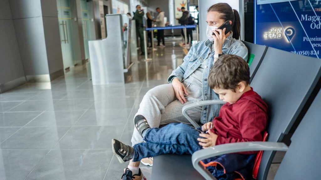 Bambini in aeroporto