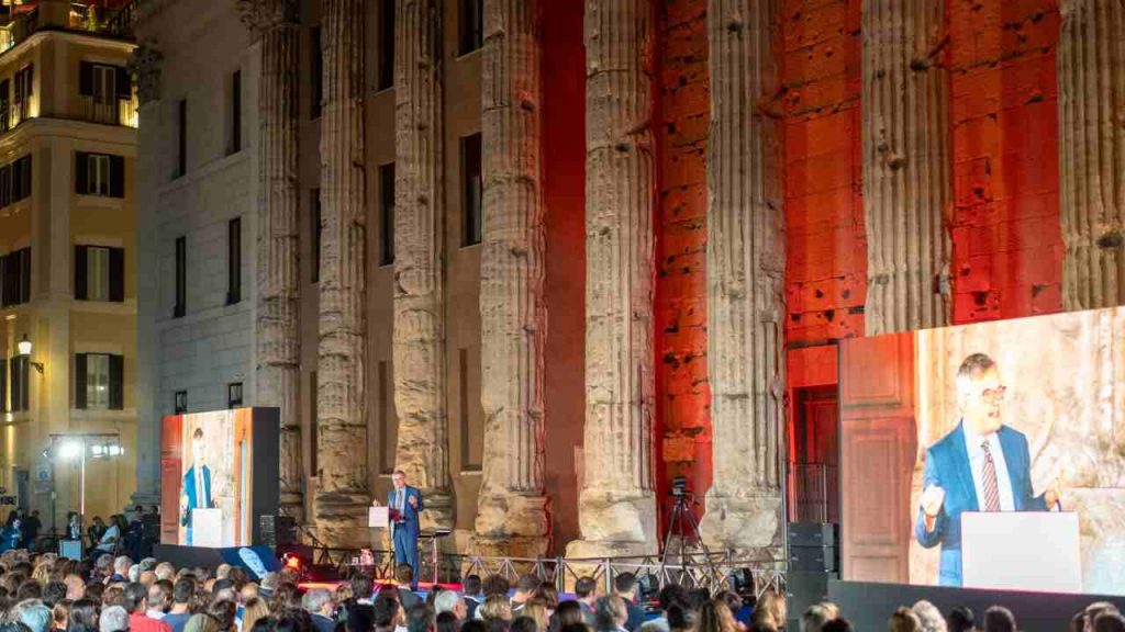 Roma Storia Festival, Tempio di Vibia Sabina e Adriano, Piazza di Pietra