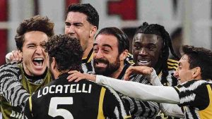 Manuel Locatelli esulta: ha deciso Milan Juve di Serie A