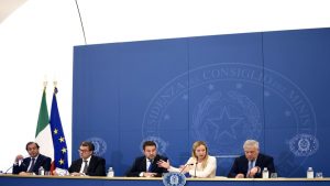 Il Premier Giorgia Meloni, i vicepremier Antonio Tajani e Matteo Salvini, il Ministro dell’Economia Giancarlo Giorgetti e il viceministro dell’Economia Maurizio Leo presentano la Finanziaria 2024