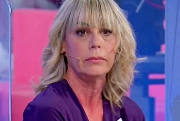 Queen Mary hates her, she is stronger than her