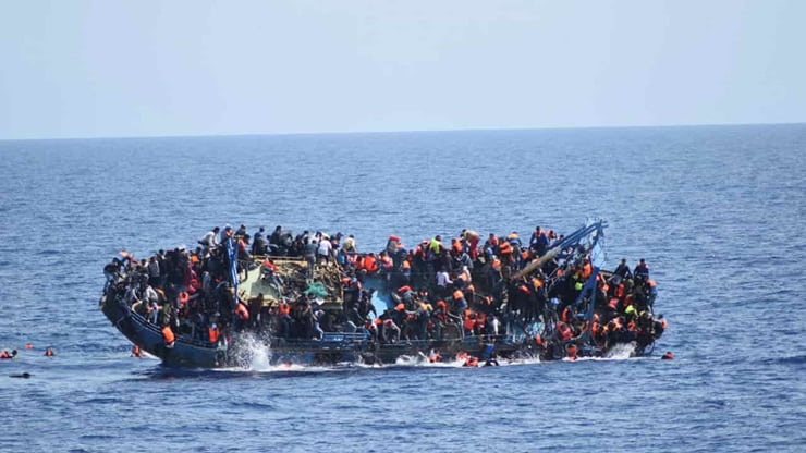 Imbarcazione con migranti