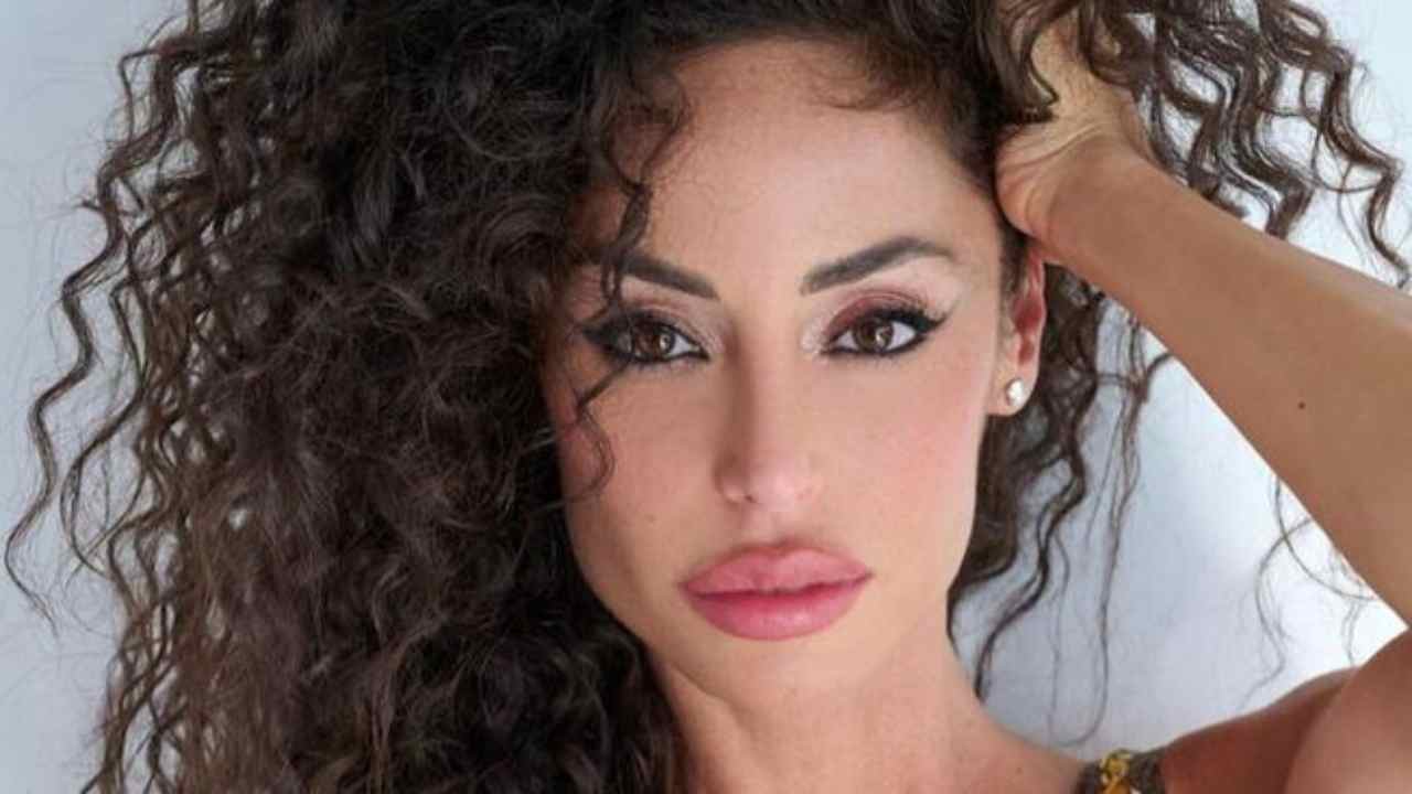 Raffaella Fico, após a desastrosa separação de Balotelli, admite: “Tentamos de novo, mas…” |  Vômito de palavras