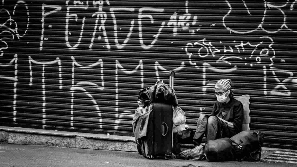 Migrante in strada