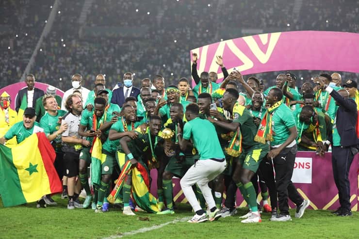 Il Senegal festeggia la vittoria nella Coppa d’Africa 2021