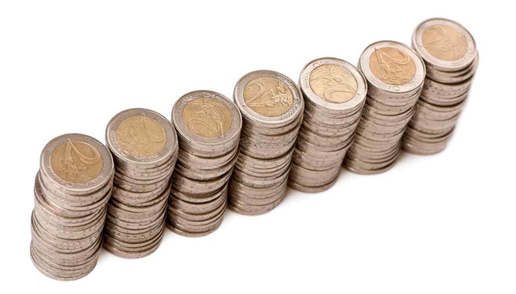 Moneta da 2 euro, se sopra ha questa incisione non darla via assolutamente:  vale come due stipendi - RomaIT