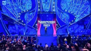 Festival di Sanremo 2024, il palco con Amadeus al centro