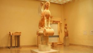 Sfinge dei Nassi, museo archeologico di Delfi