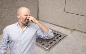 Un metodo per eliminare i cattivi odori dalla doccia
