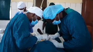 Medici in azione nella Repubblica Democratica del Congo. Malattia X