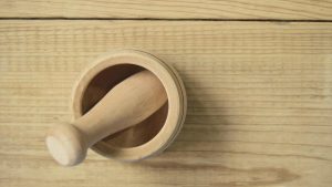 Preparare un pesto romano