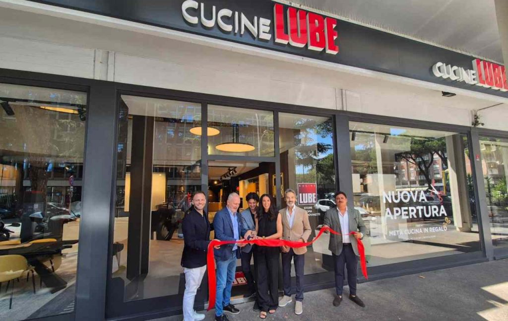 Cucine Lube, inaugurazione
