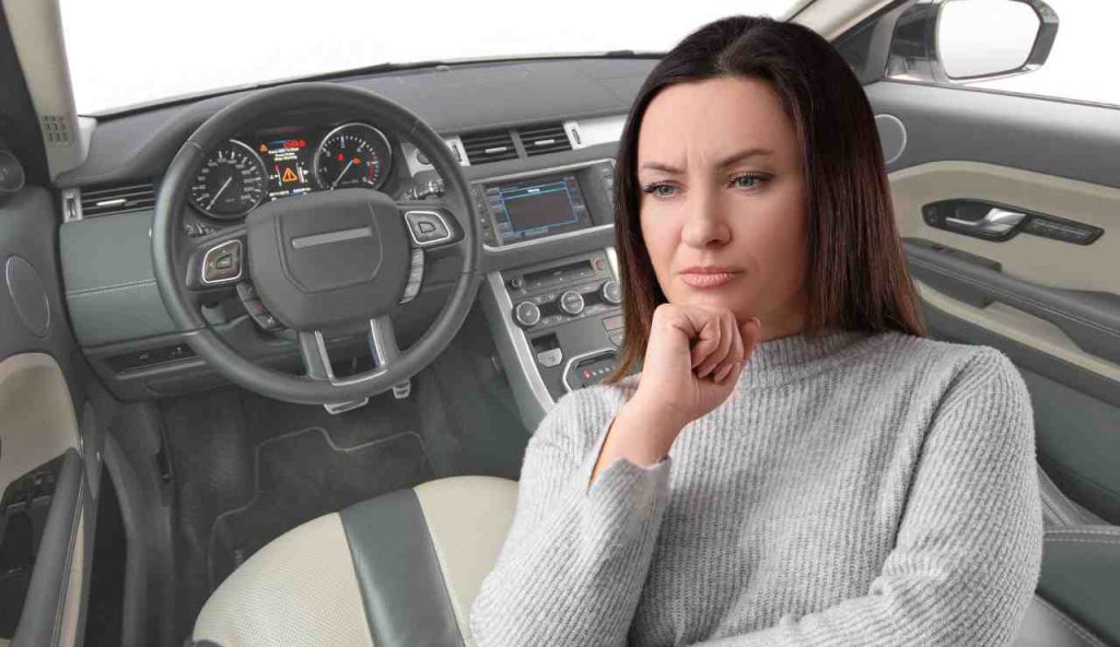 Multa oggetti in auto