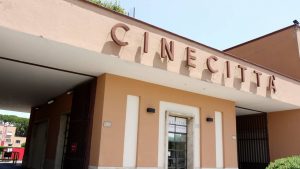 Ingresso degli studi di Cinecittà a Roma, 26 settembre