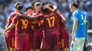 Un'istantanea dopo il gol che ha deciso Lazio-Roma