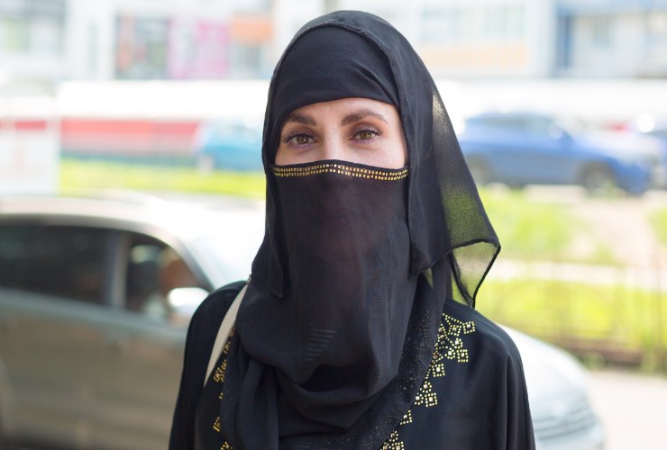 Donna con burqa