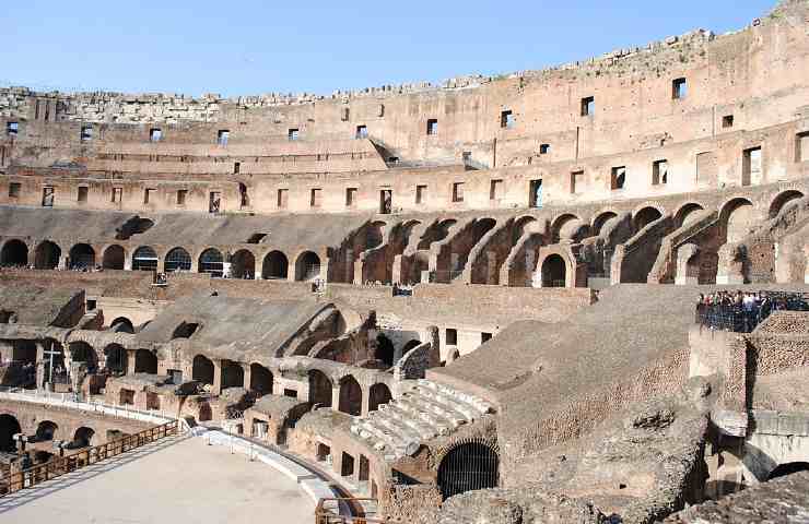 Interno del Colosseo - Romait.it