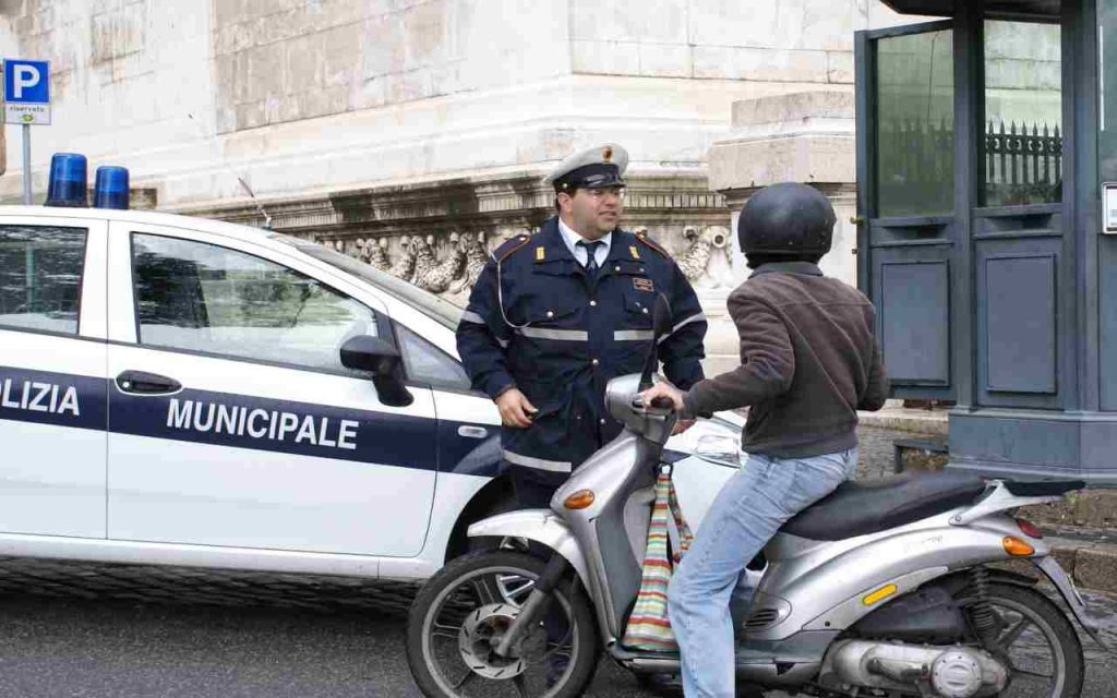 Posti di blocco ai varchi - - Romait.it