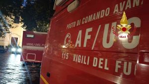 Vigili dl fuoco di notte
