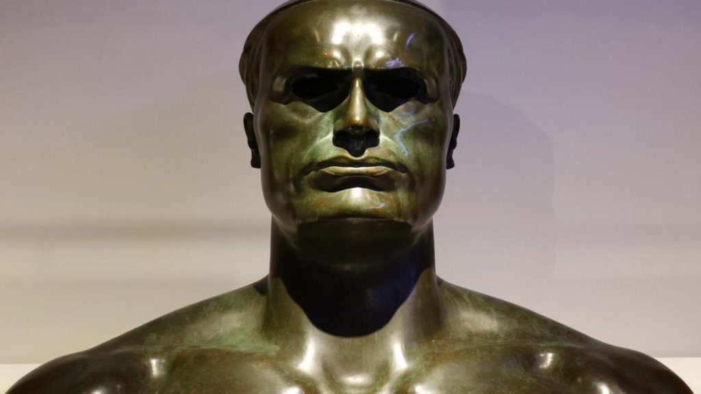 Busto Benito Mussolini di Adolfo Wildt