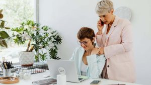 Donne al lavoro, pexels, karola g