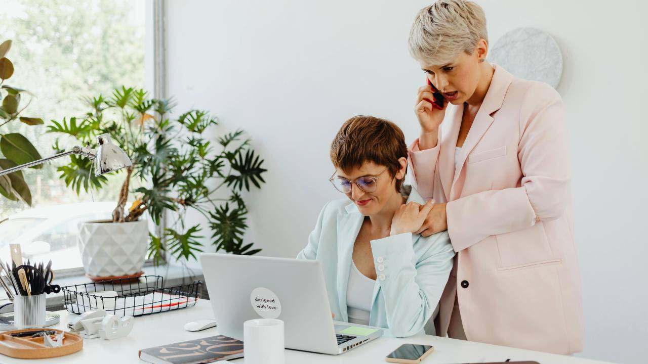 Donne al lavoro, pexels, karola g
