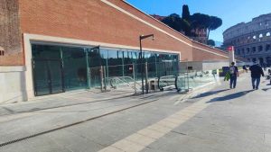 Stazione Metro C, Colosseo
