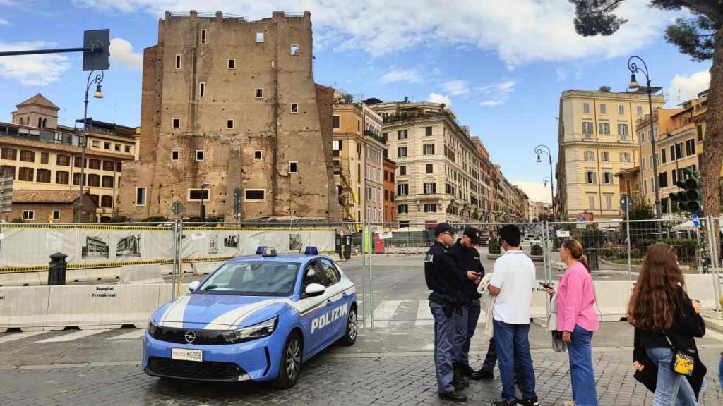 Torre dei Conti, transenne
