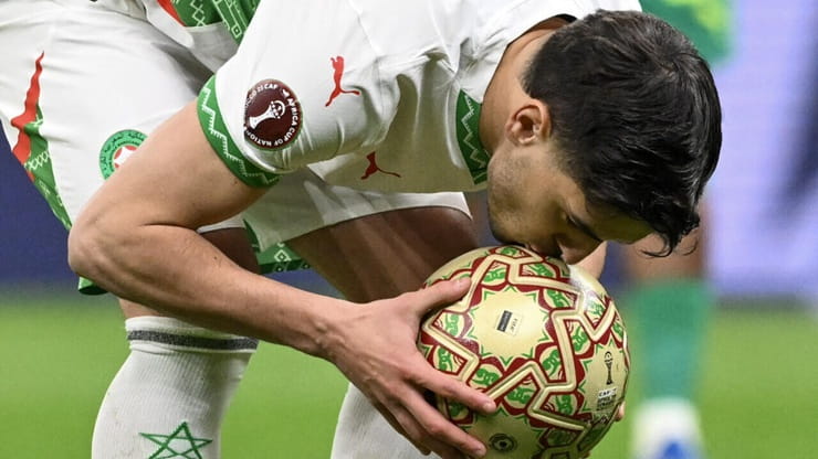 Brahim Díaz prima di fallire il rigore contro il Senegal nella finale della Coppa d’Africa 2025