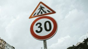 Cartello stradale 30 km