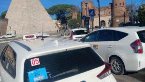 Taxi Piramide Ostiense