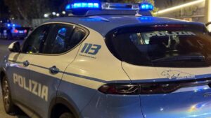 Polizia, volante notte