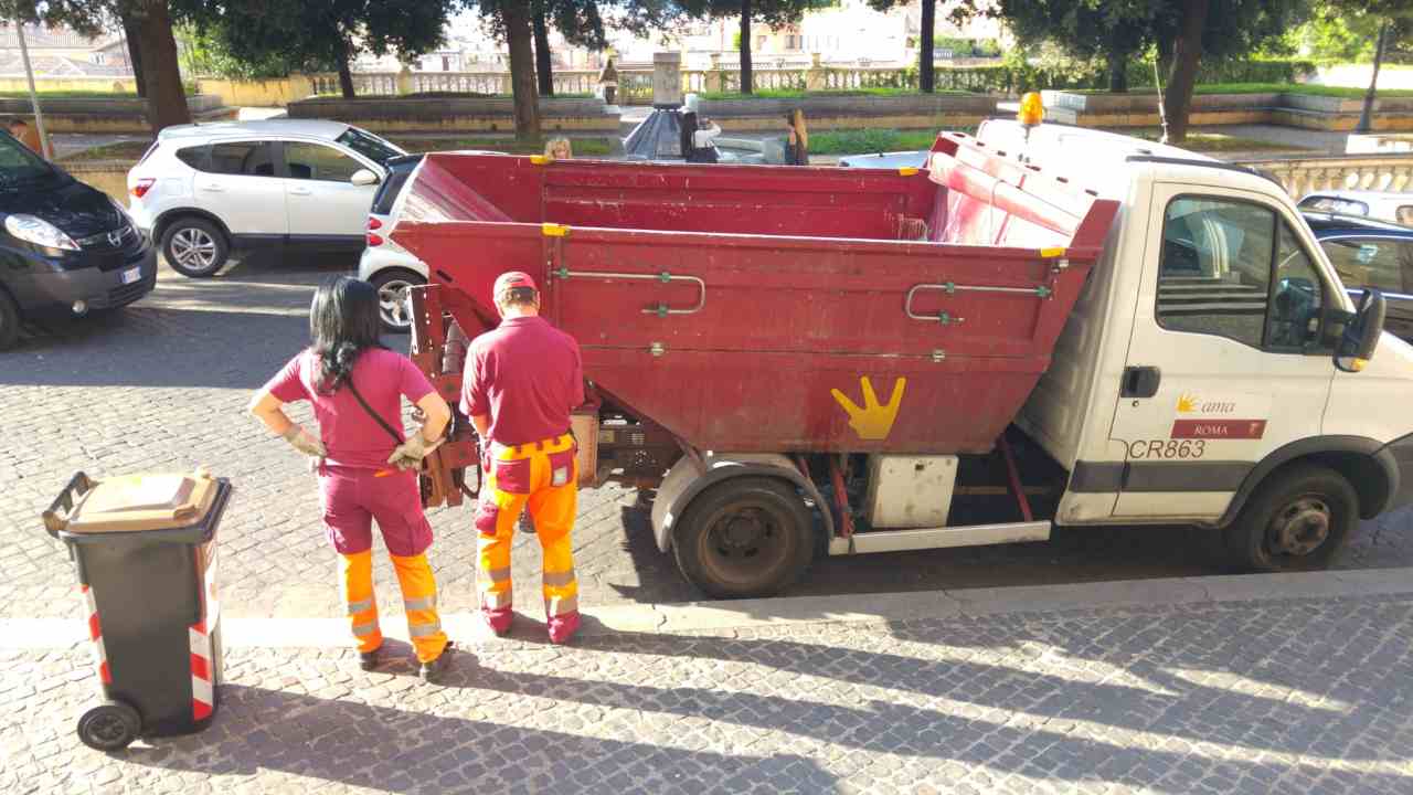 Operatori ecologici Ama