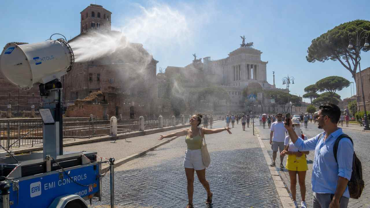 Cannoni nebulizzatori a Roma