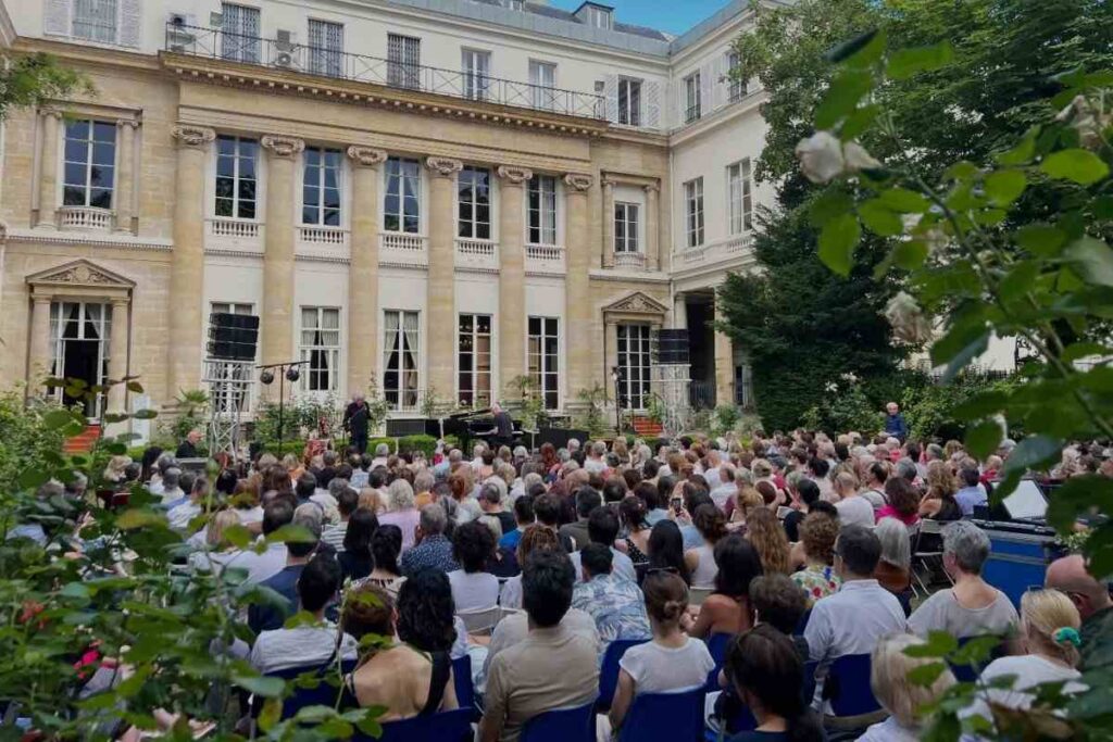 Istituto Italiano di Cultura di Parigi durante uno spettacolo