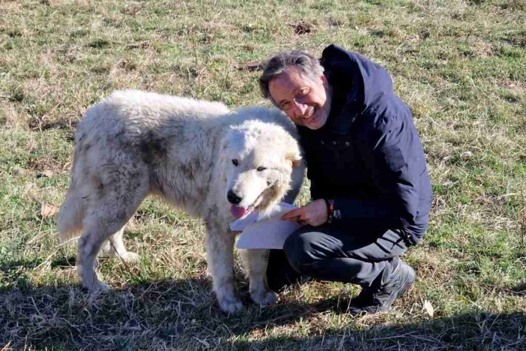 Mario Tozzi con un cane